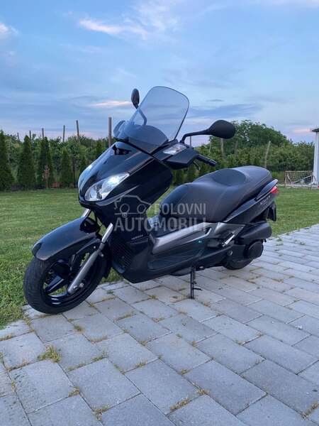 Yamaha xmax250