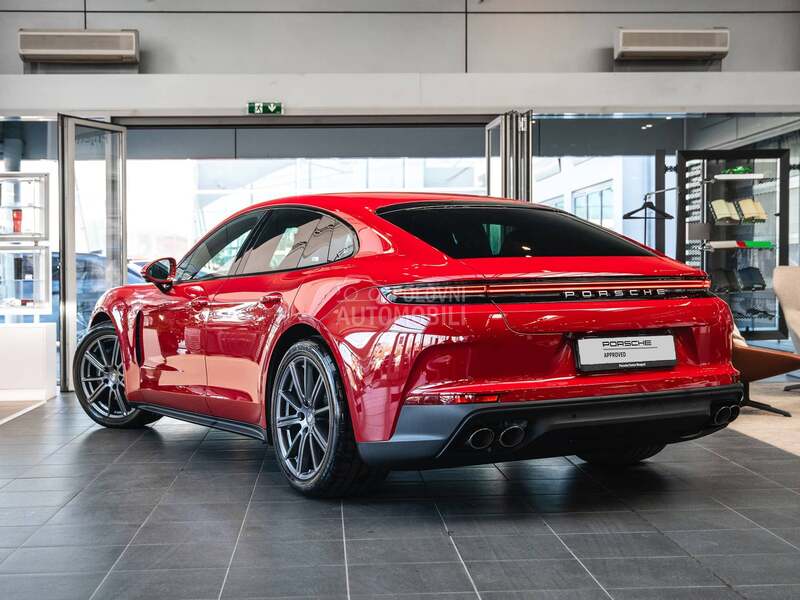 Porsche Panamera 
