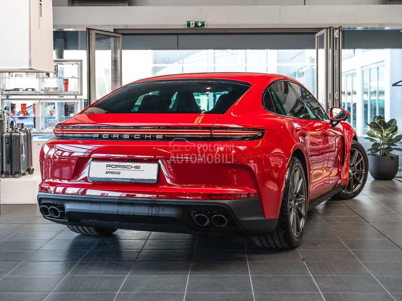 Porsche Panamera 