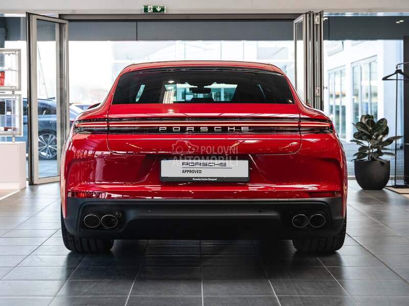 Porsche Panamera 