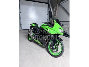 Kawasaki ninja 250R A2