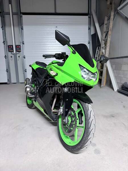 Kawasaki ninja 250R A2