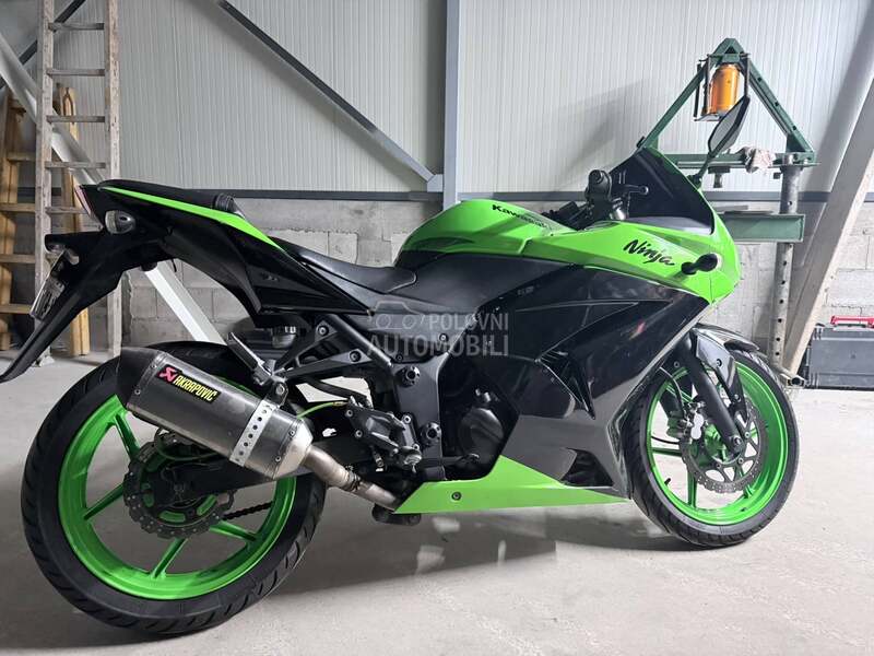 Kawasaki ninja 250R A2