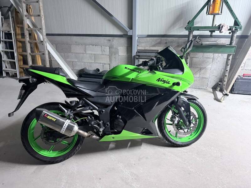 Kawasaki ninja 250R A2