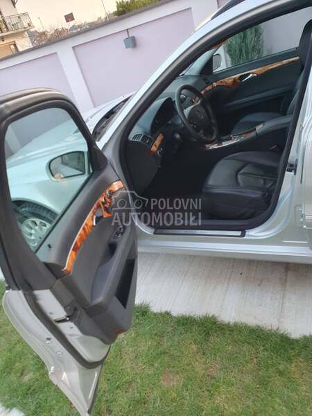 Mercedes Benz E 220 Elegance