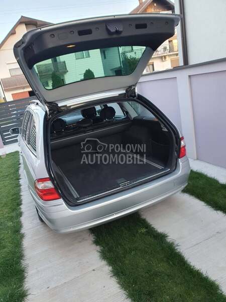 Mercedes Benz E 220 Elegance