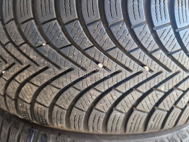 Maxxis 215/60 R17 Zimska