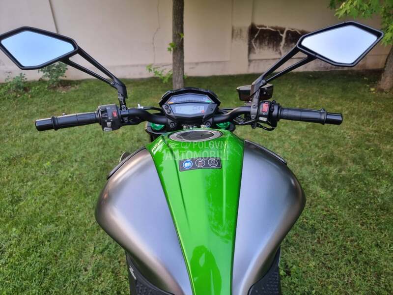 Kawasaki Z1000