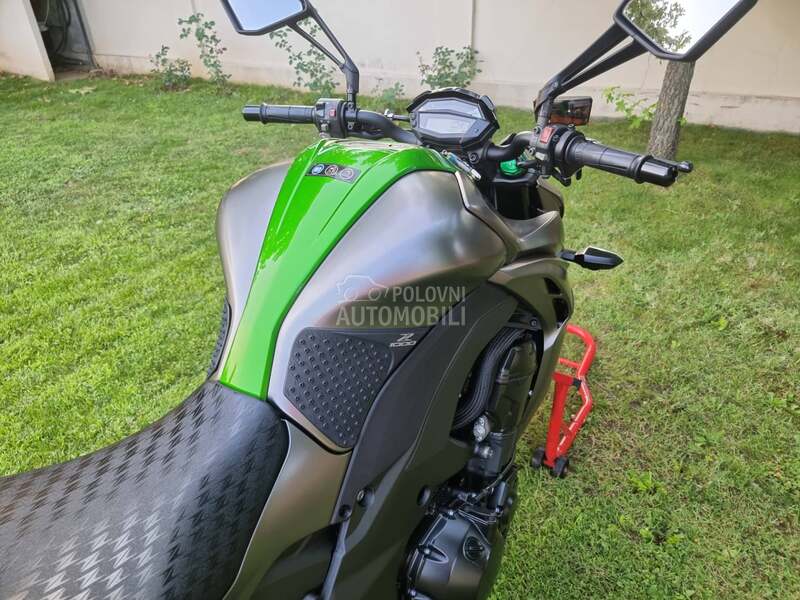 Kawasaki Z1000