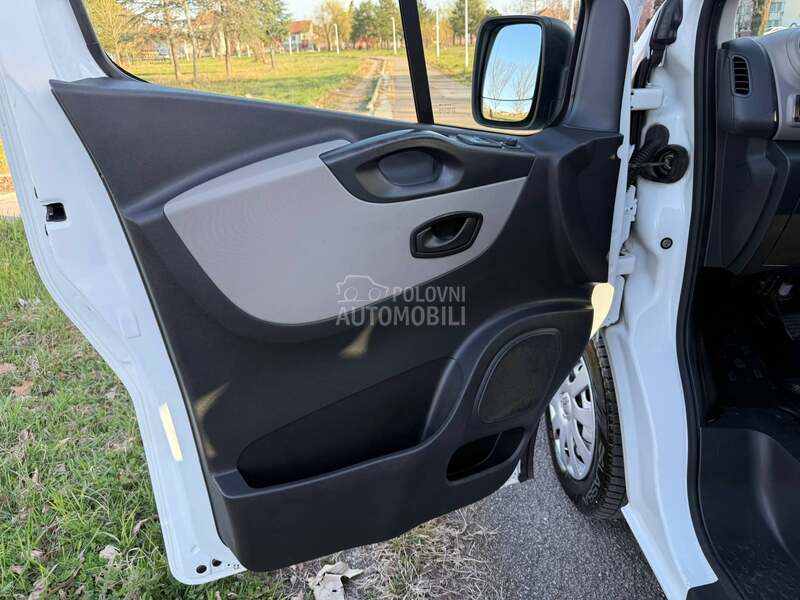 Renault Trafic 6 S E D / M A X I