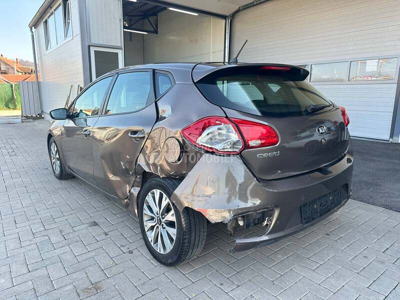Kia cee`d 1.4 B