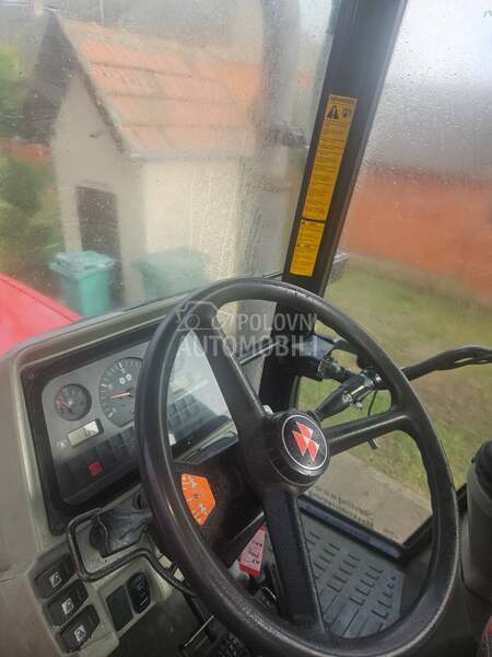 Massey Ferguson 8220