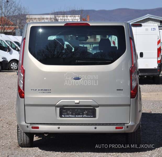 Ford Transit Custom 8 MESTA
