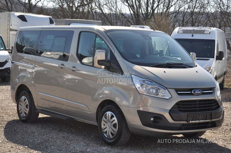 Ford Transit Custom 8 MESTA
