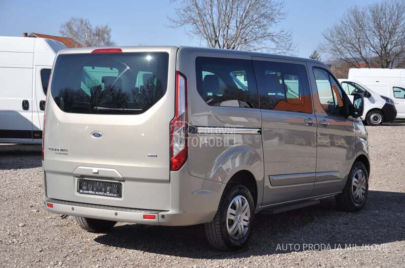 Ford Transit Custom 8 MESTA