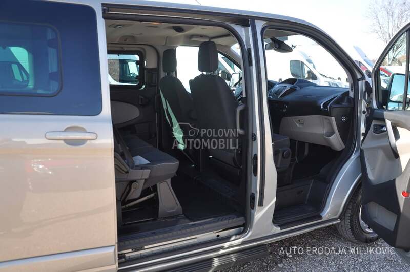 Ford Transit Custom 8 MESTA