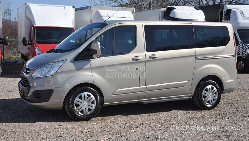 Ford Transit Custom 8 MESTA