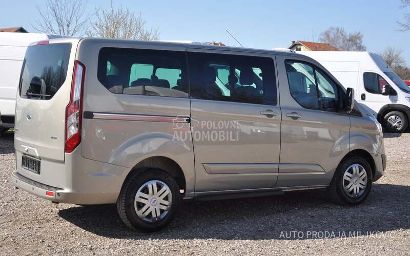 Ford Transit Custom 8 MESTA