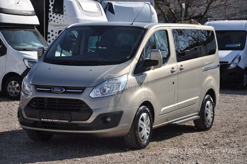 Ford Transit Custom 8 MESTA