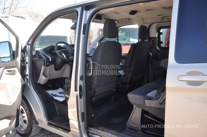 Ford Transit Custom 8 MESTA