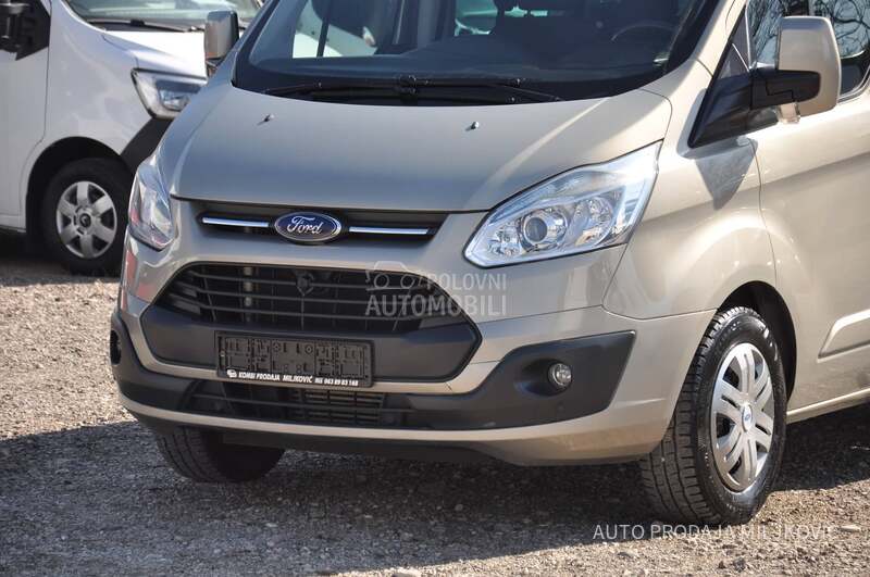 Ford Transit Custom 8 MESTA