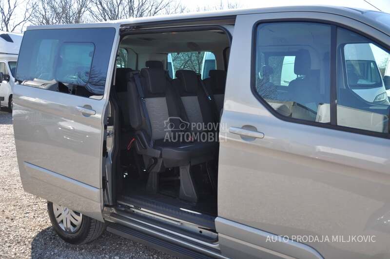 Ford Transit Custom 8 MESTA