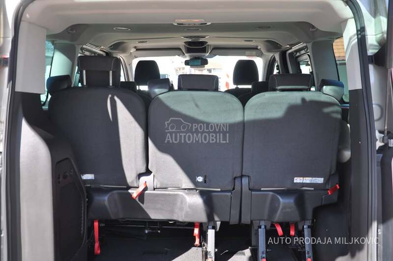 Ford Transit Custom 8 MESTA