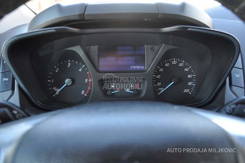 Ford Transit Custom 8 MESTA