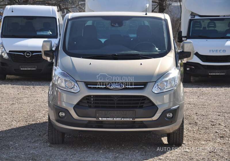 Ford Transit Custom 8 MESTA