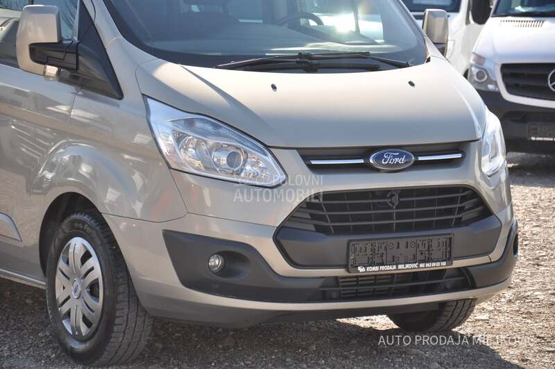 Ford Transit Custom 8 MESTA