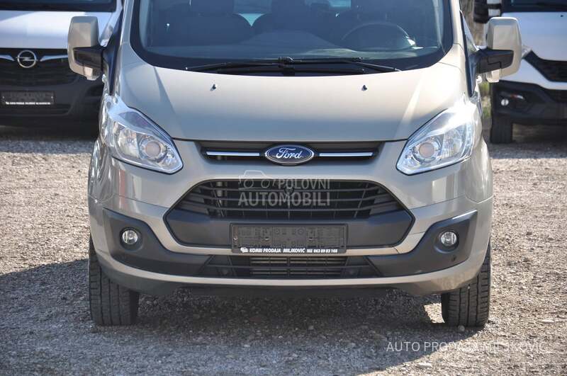 Ford Transit Custom 8 MESTA