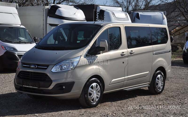 Ford Transit Custom 8 MESTA