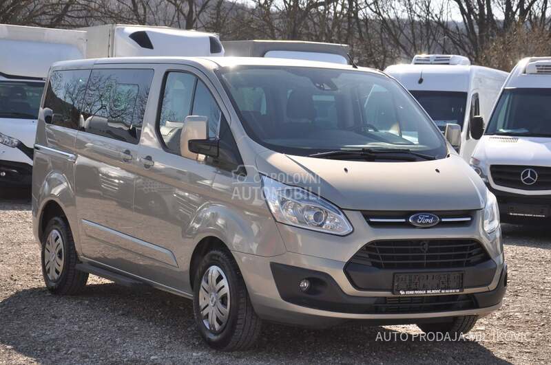 Ford Transit Custom 8 MESTA