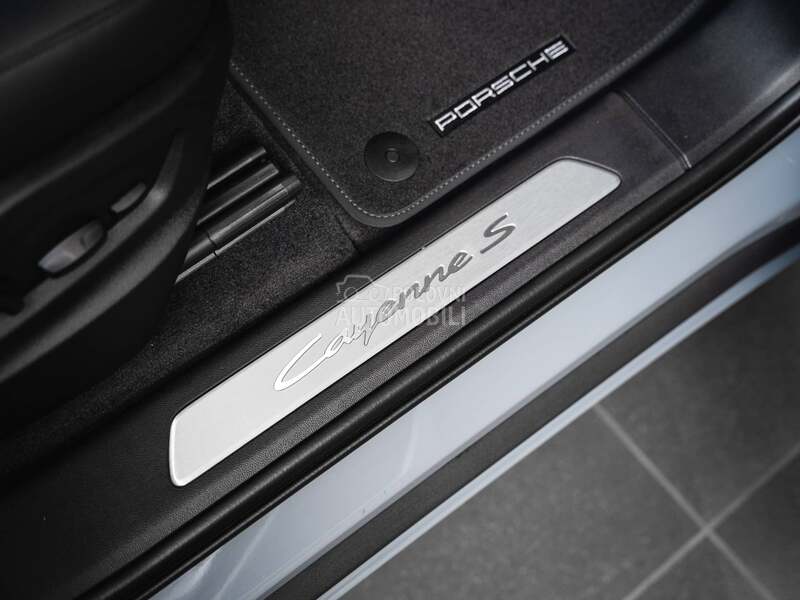 Porsche Cayenne S E-Hybrid