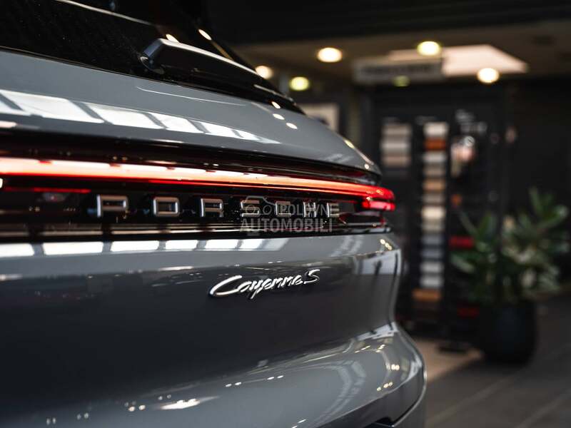 Porsche Cayenne S E-Hybrid