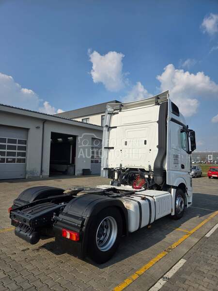 Mercedes Benz ACTROS 1845