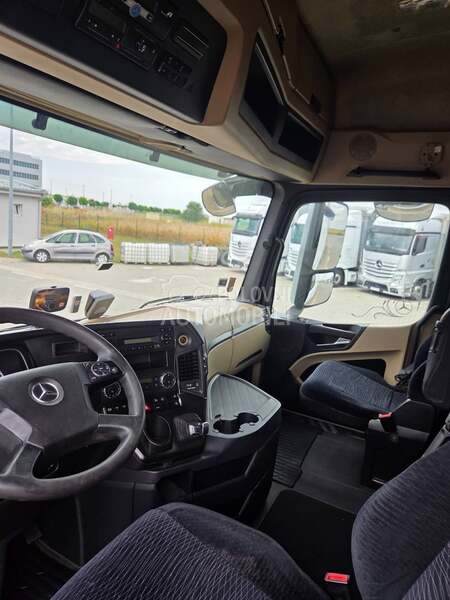 Mercedes Benz ACTROS 1845
