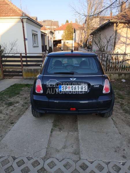 MINI One 
