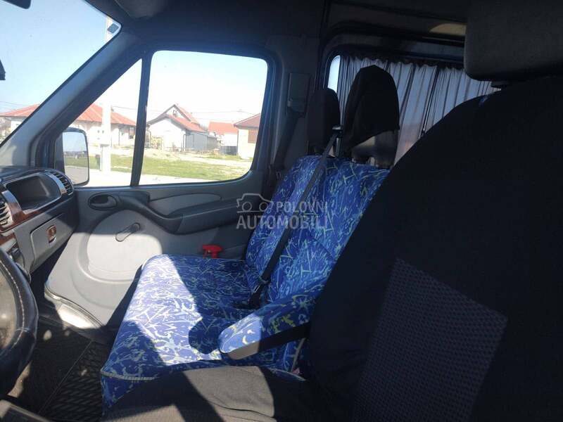 Mercedes Benz sprinter