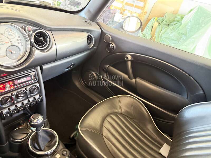 MINI Cooper 1.6