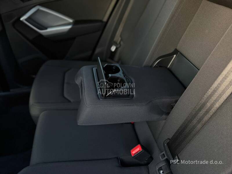 Audi Q3 Sport/Black/Matrix