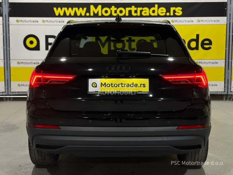 Audi Q3 Sport/Black/Matrix