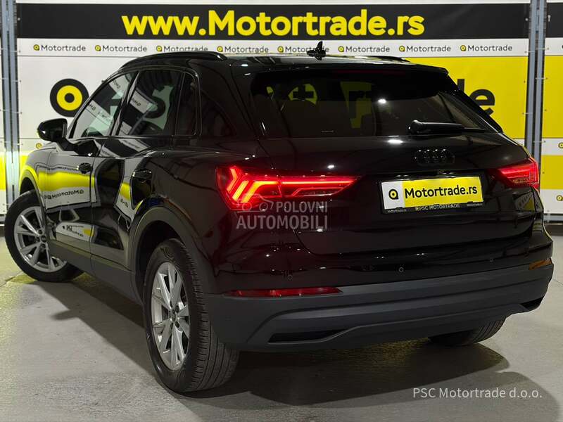 Audi Q3 Sport/Black/Matrix