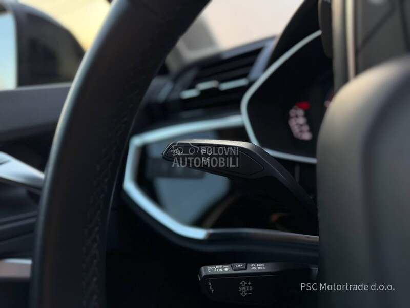 Audi Q3 Sport/Black/Matrix