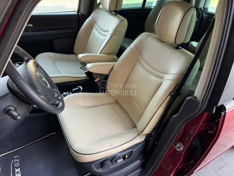 Renault Espace INITIALE PARIS