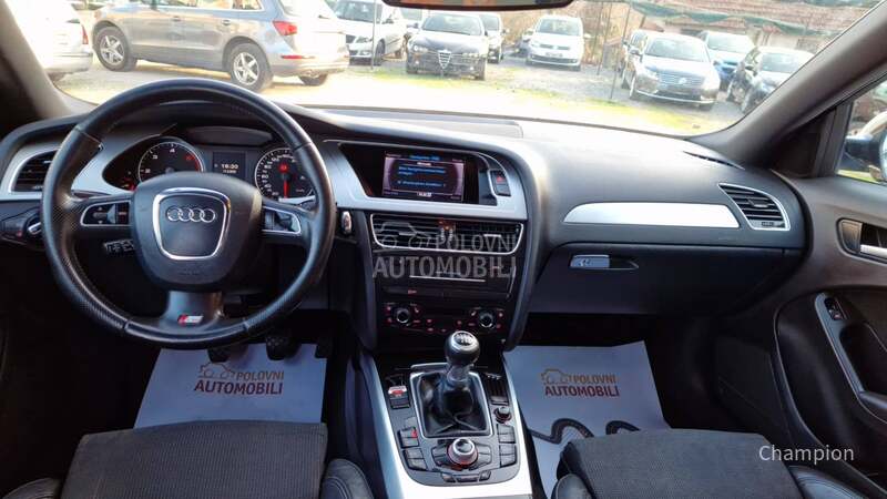 Audi A4 // S-LINE //