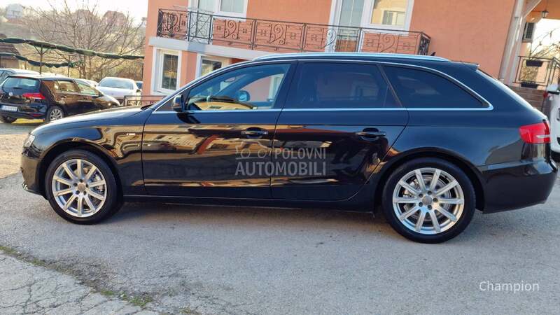 Audi A4 // S-LINE //