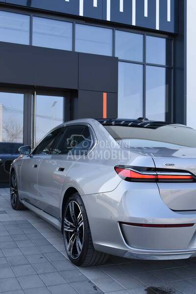 BMW 750 e xDrive Individual