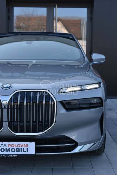 BMW 750 e xDrive Individual