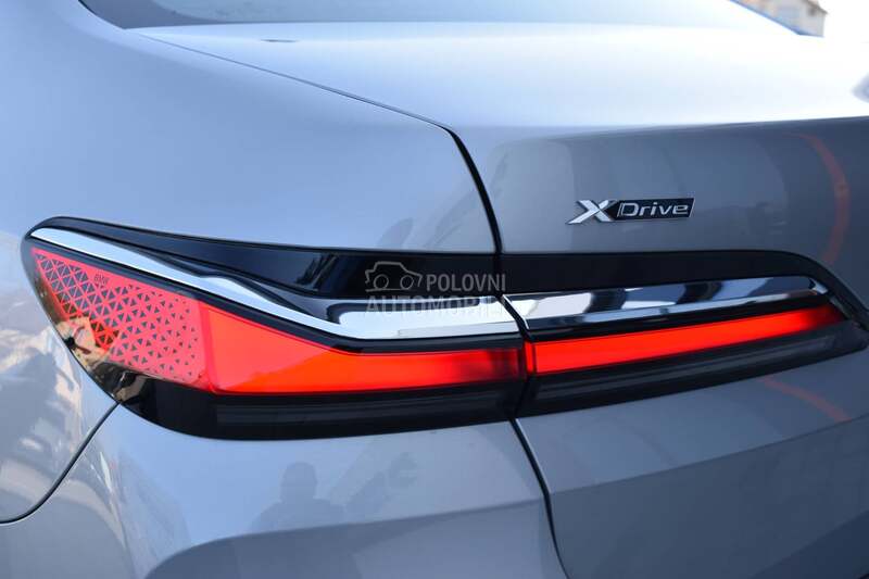 BMW 750 e xDrive Individual